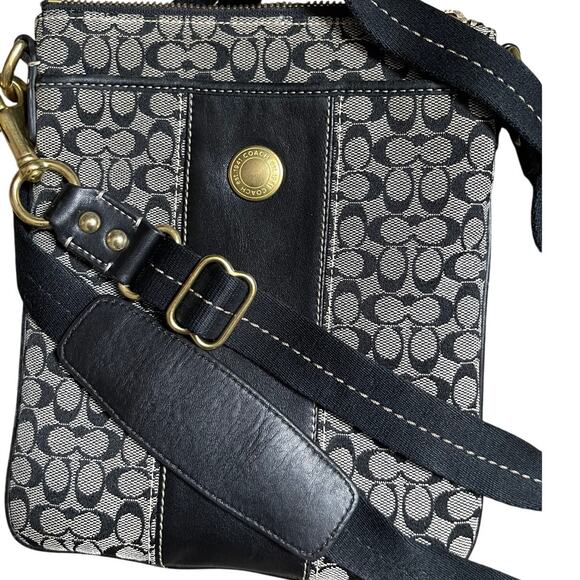 COACH 41069 Sutton Signature Stripe Swing Pack Black Grey Crossbody Purse Bag - Picture 7 of 12